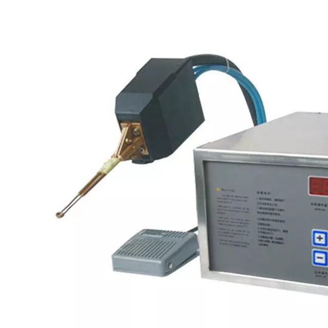 작은 PC 쇠 장식물을 위해 가지고 다닐 수 있는 고주파 유도 가열 기계