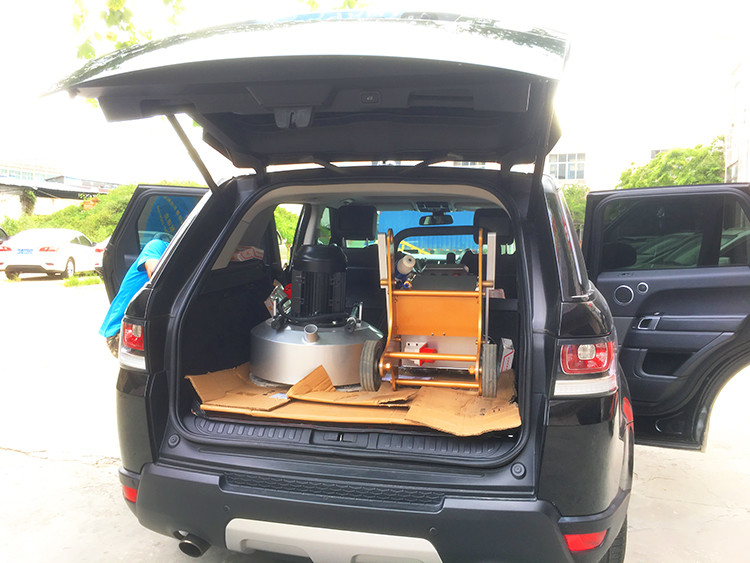 가는 판과 10.6L 물 탱크를 가는 3개 조각을 가진 220kg 화강암 비분쇄기