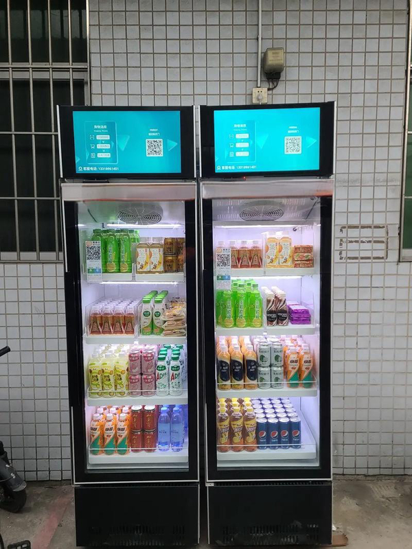 에너지 - 운동에 연료를 공급하기 위해 스포츠 음료로 가득 찬 체육관을위한 자판기 향상